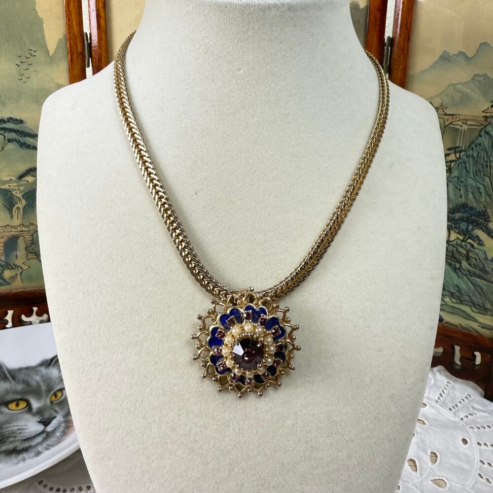 Vintage Coro Rhinestone Starburst Pendant Necklace Whimsigoth Romantic Victorian